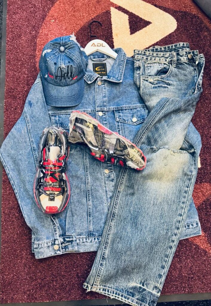 Jeans & Trousers