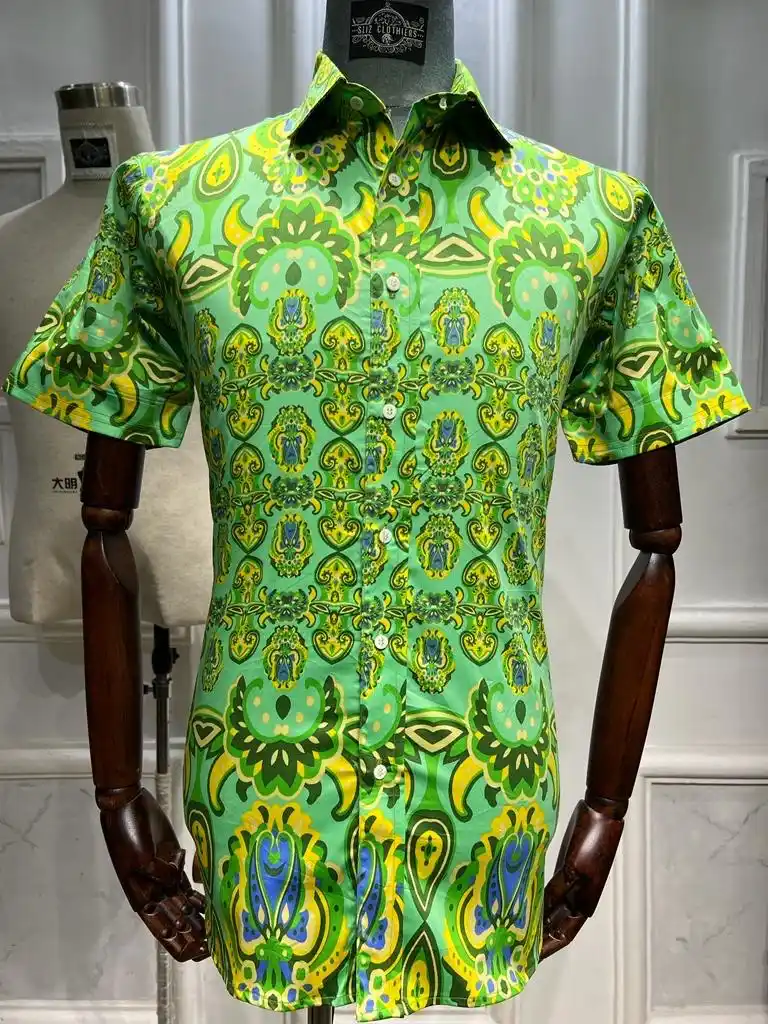 Short-Sleeve Shirt: